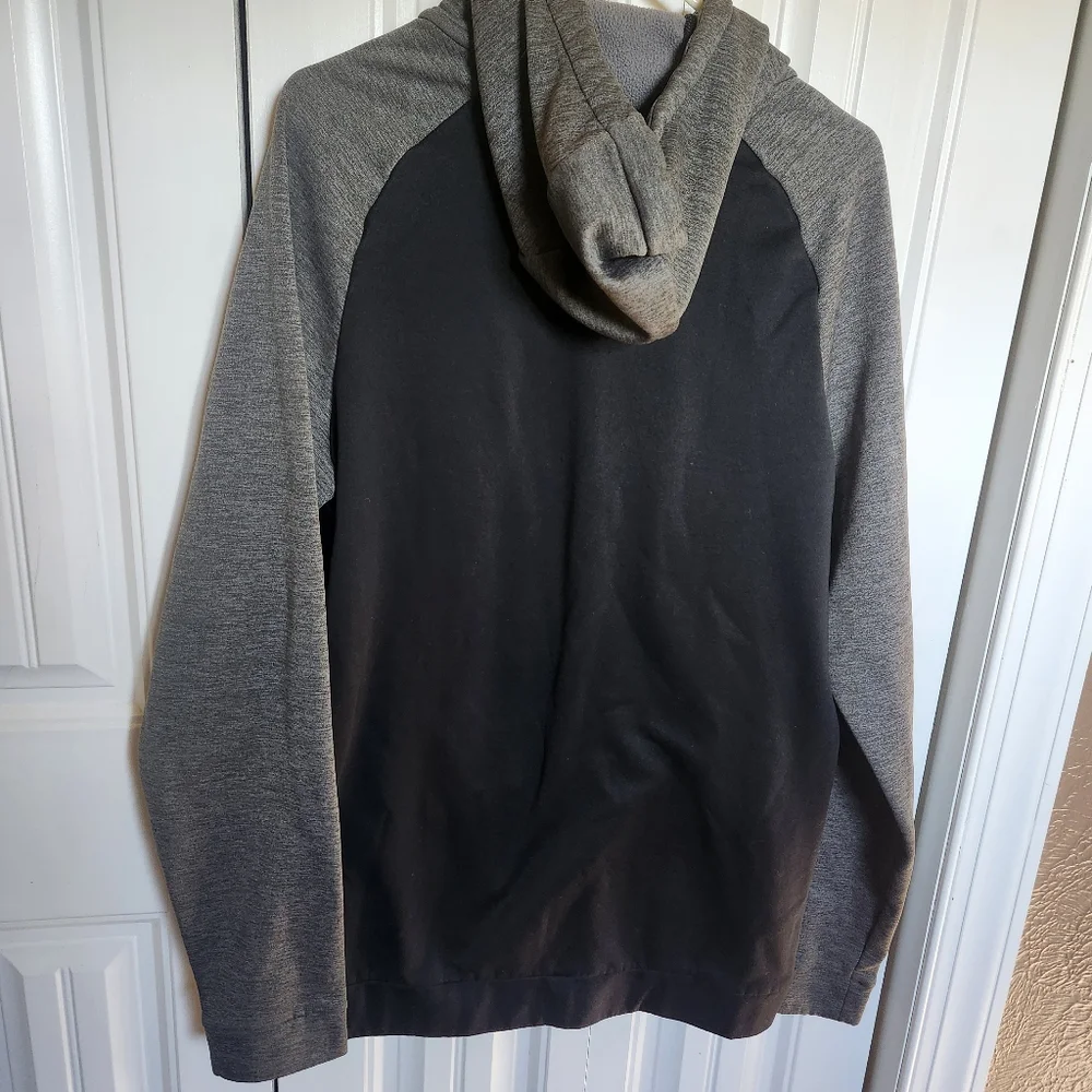 Nike Dri Fit Swoosh Men's Two-Tone Black and Gray Hoodie- Size Large - Picture 4 of 6
